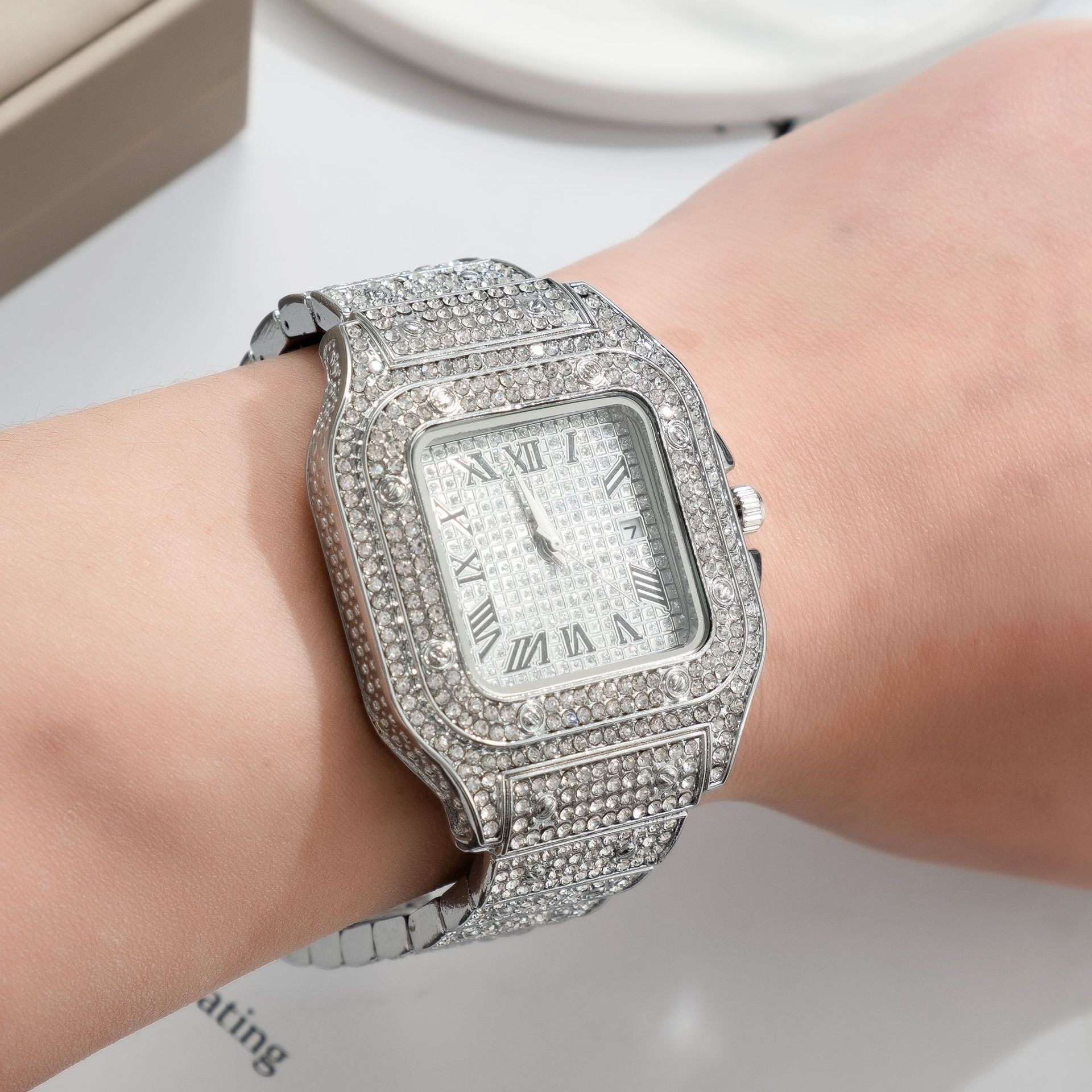 UTHAI L77 Watch For Men Fashio - đánh giá và giá Cartier Watch Tank
